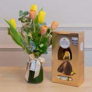 combo-pascoa-tulipas-pastel-ovo-ferrero-rocher.jpg