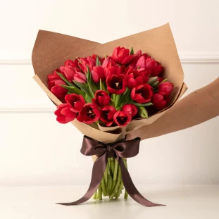 Buque-de-40-tulipas.jpg